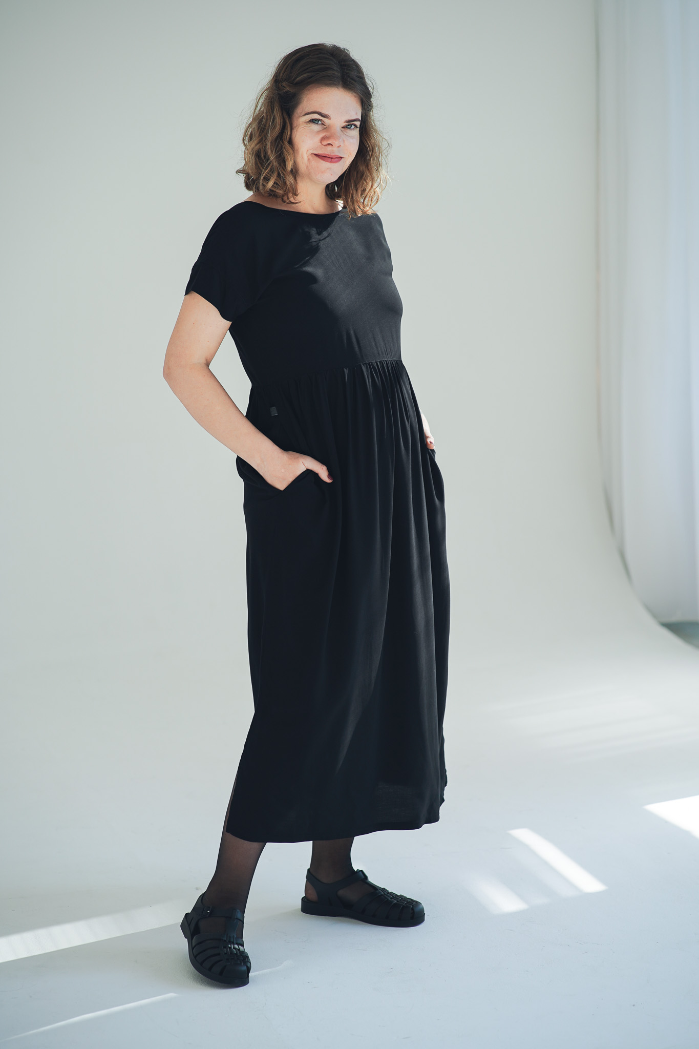 Šaty Simple Long Black - foto 11