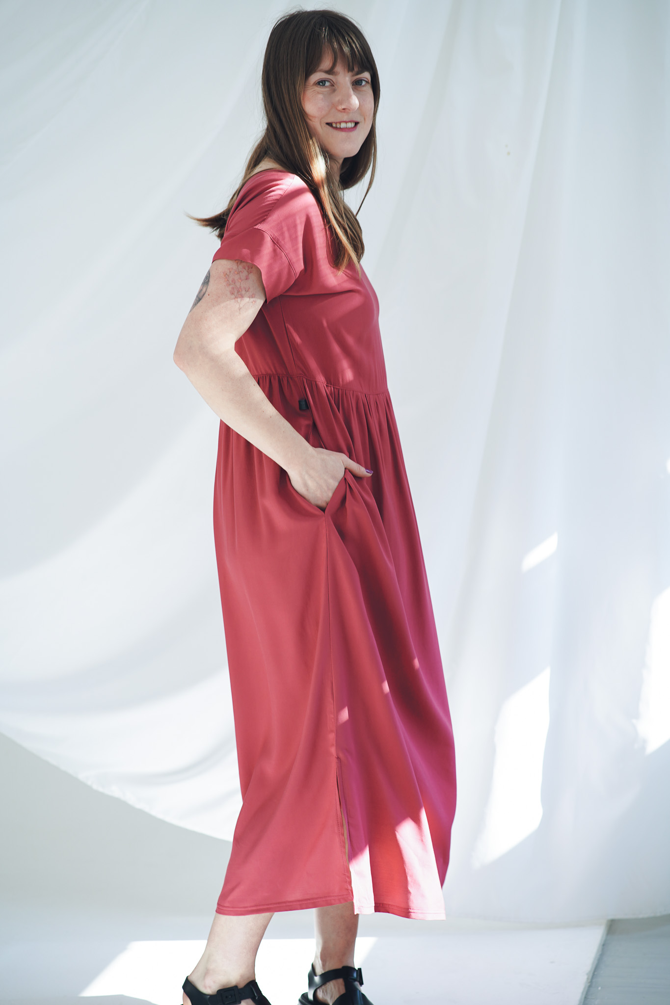 Šaty Simple Long Rouge - foto 12